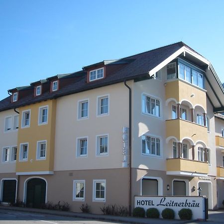 Hotel Leitnerbrau Мондзее Екстериор снимка