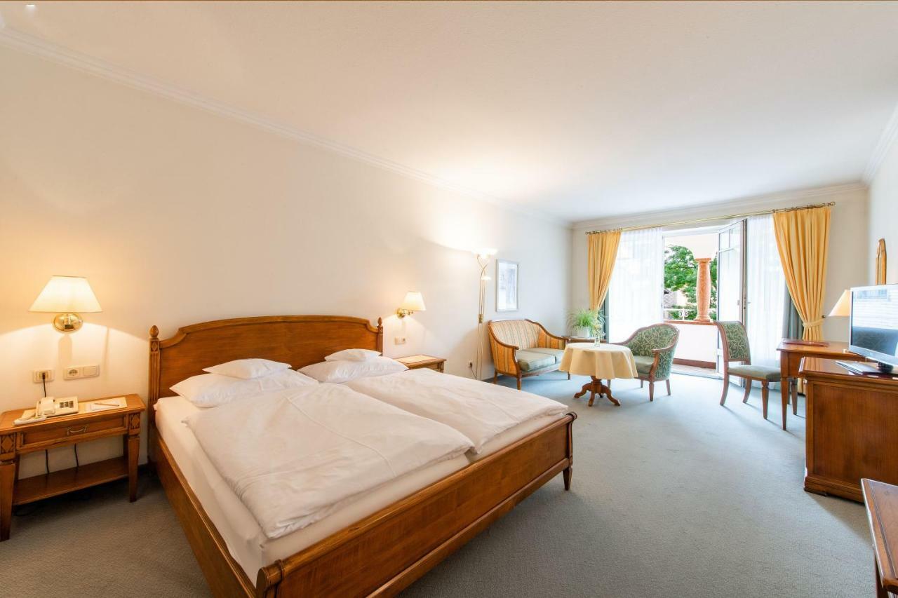 Hotel Leitnerbrau Мондзее Екстериор снимка