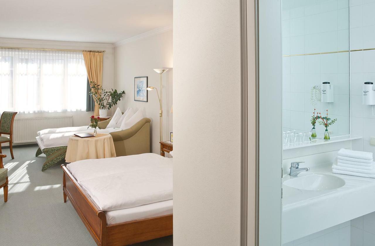 Hotel Leitnerbrau Мондзее Екстериор снимка